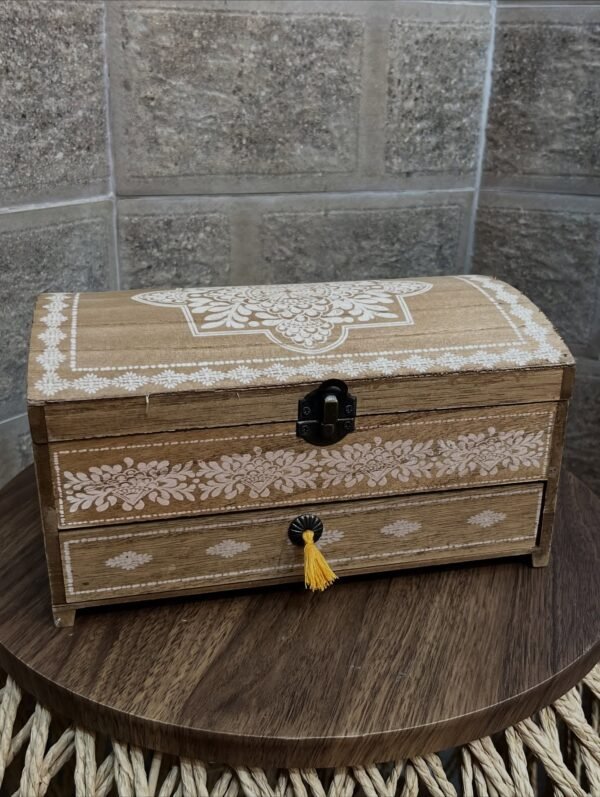 boite a bijoux en bois Boite a bijoux ( couture ) en bois