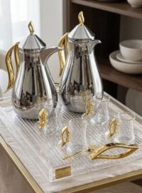 Ensemble de thermos et tasse a thé